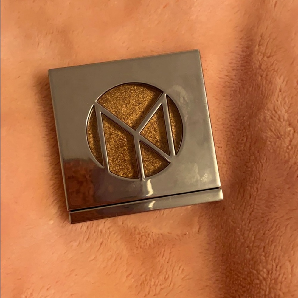 Il Makiage Color Boss Eyeshadow Eyes on the Prize